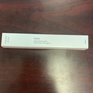 Glossier Lidstar glistening eye glow